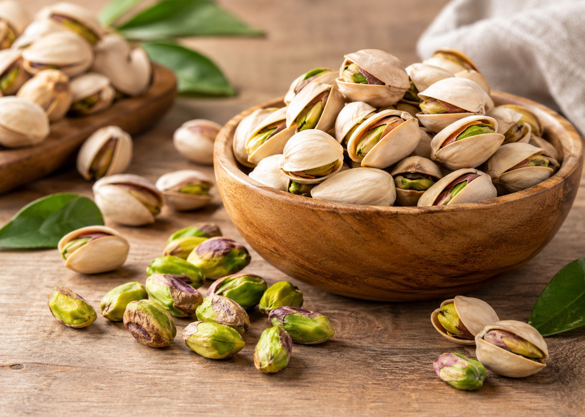 چگونه پسته تازه و مرغوب را تشخیص دهیم؟ راهنمای انتخاب پسته باکیفیت