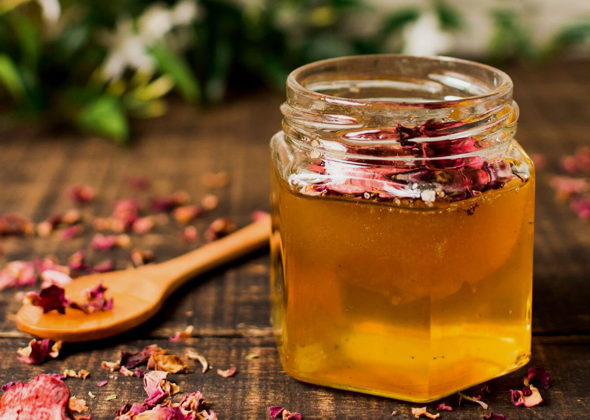 ترکسی عسل و گلاب برای پوست